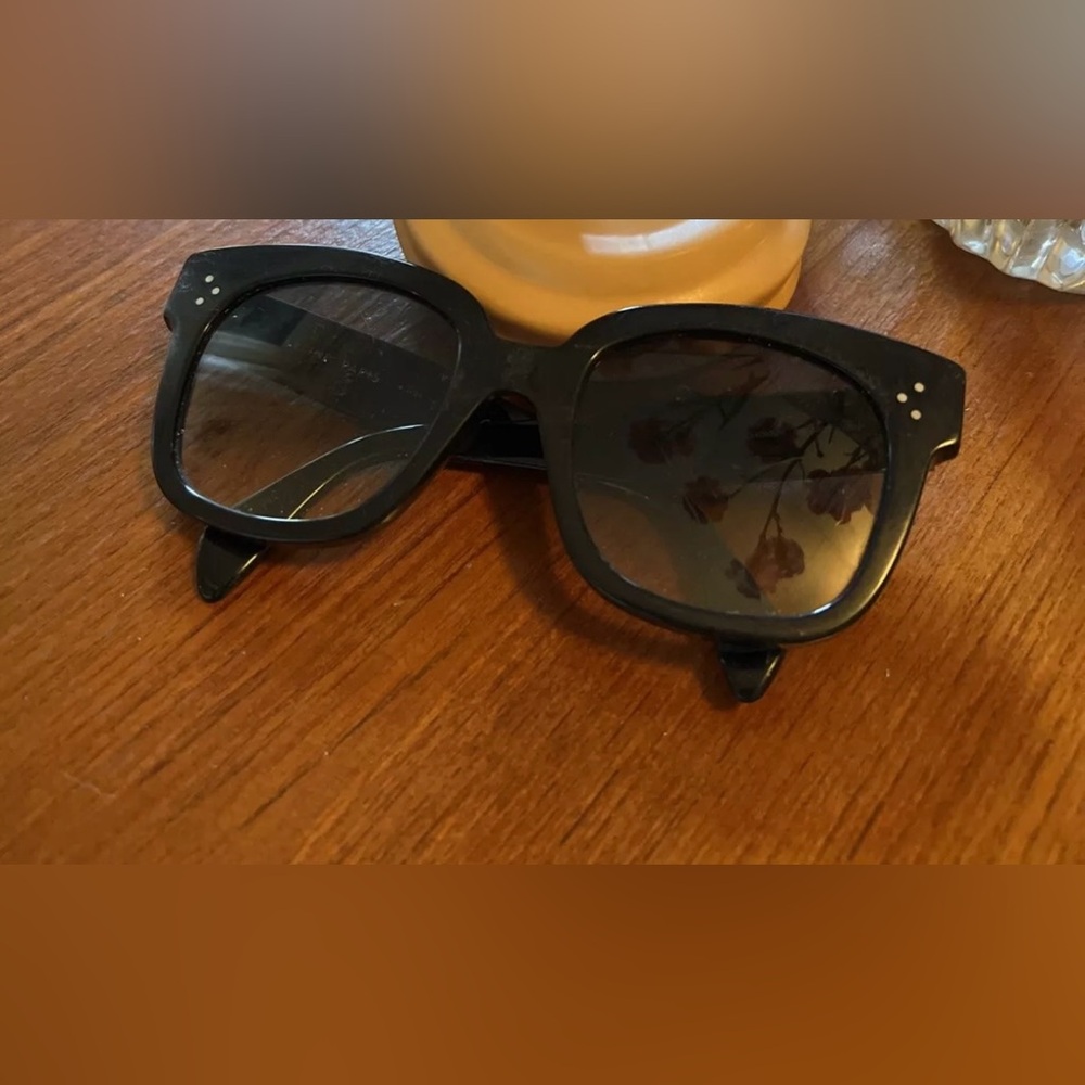 Celine CL4002UN Sunglasses 01B Black / Blue Gray Gradient Lenses